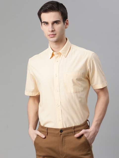 

Indian Terrain Men Yellow Slim Fit Pure Cotton Formal Shirt