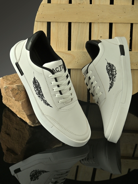 

Mactree Men White Walking Shoes