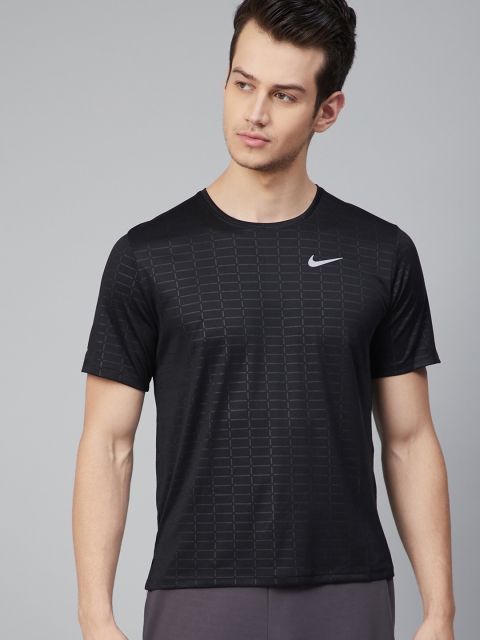

Nike Men Black Printed Miler Run Division T-shirt