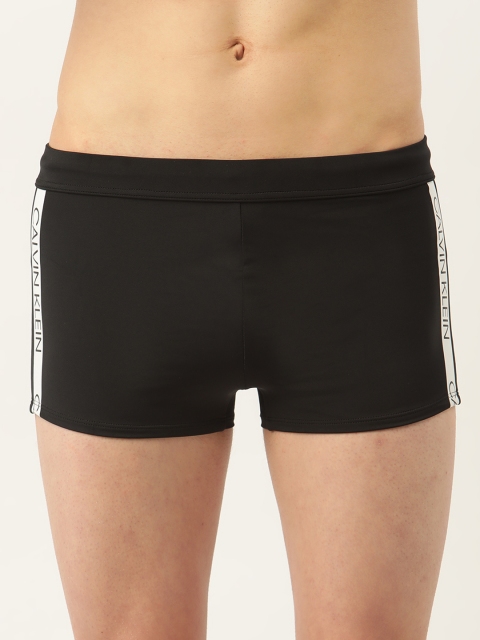 

Calvin Klein Underwear Men Black Solid Trunks KM00261001-001