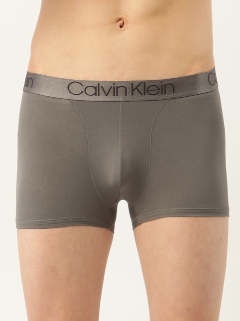 

Calvin Klein Underwear Men Charcoal Grey Solid Low-Rise Trunks NEW-NB1561-5GS-001