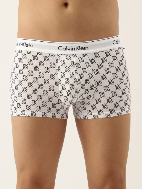 

Calvin Klein Underwear Men Black and White Printed Trunks NB2513NTJ