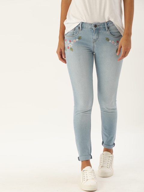 

Moda Rapido Women Blue Skinny Fit Light Fade Embroidered Stretchable Jeans