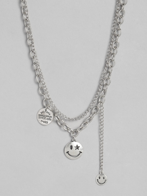 

justpeachy Silver-Toned Layered Smiley Necklace
