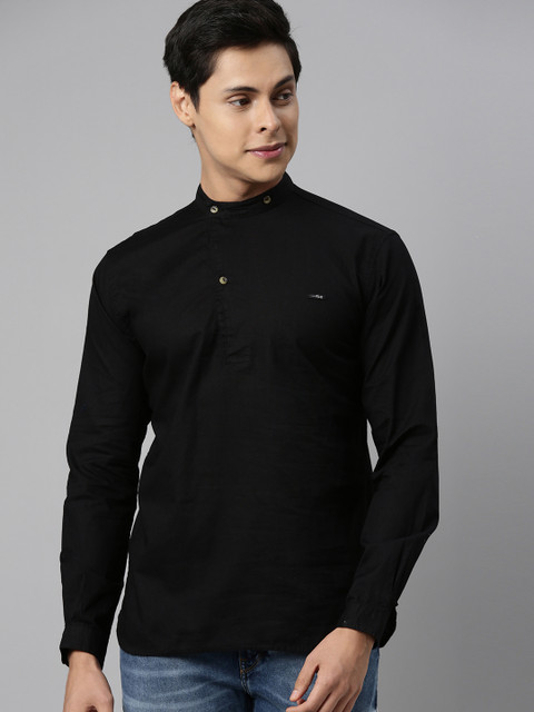

The Indian Garage Co Men Black Solid Kurta