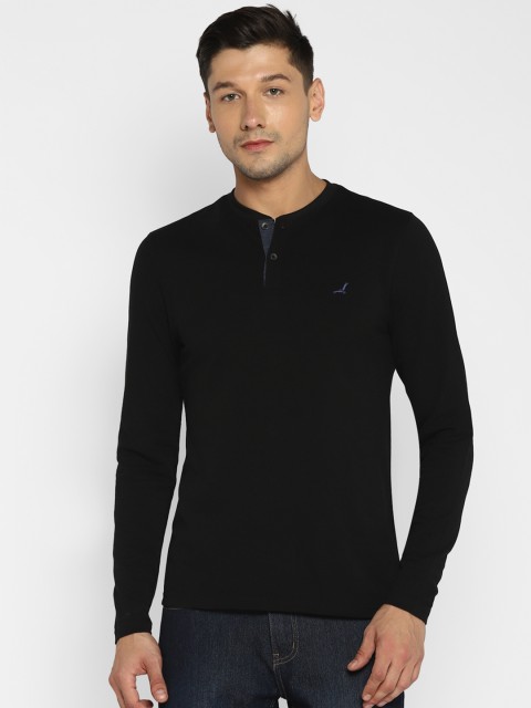 

American Crew Men Black Solid Henley Neck T-shirt