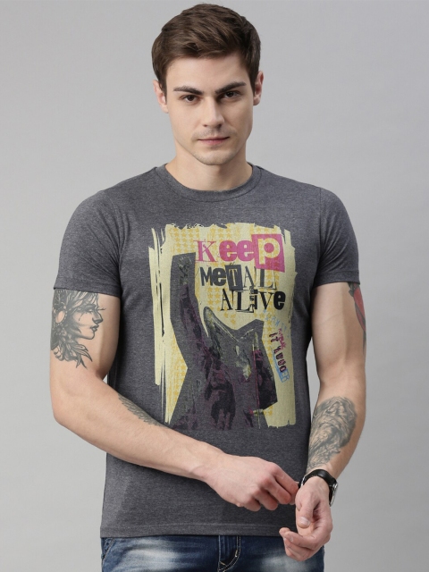 

QUANCIOUS Men Charcoal Grey & Yellow Printed Organic Cotton Round Neck Sustainable T-shirt