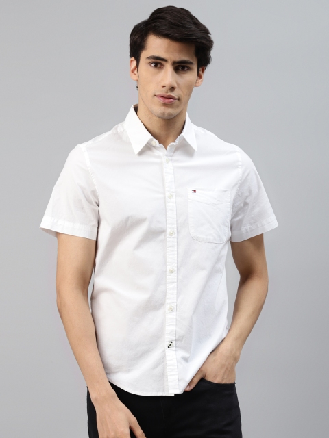 

Tommy Hilfiger Men White Solid Knitted Slim Fit Casual Shirt