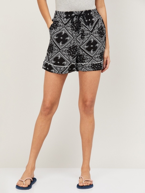 

Ginger by Lifestyle Women Black & White Printed Lounge Shorts