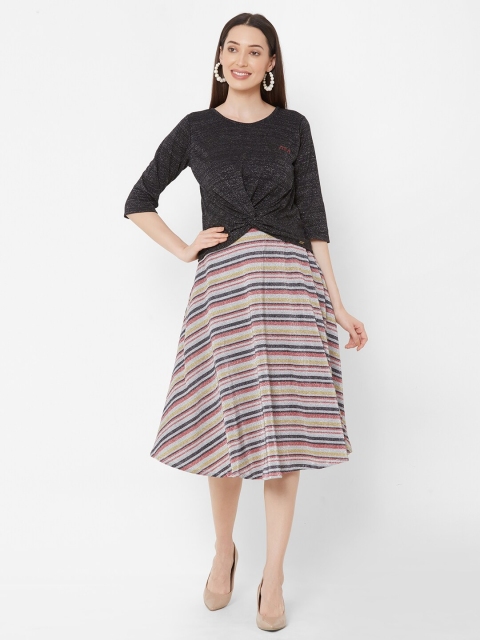 

ZOLA Women Black & Off-White Solid Top with Skirt