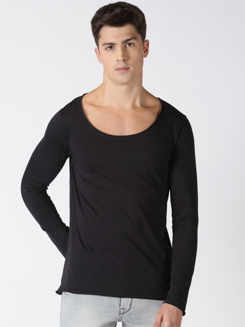 

Blue Saint Men Black Solid Scoop Neck Cotton T-shirt