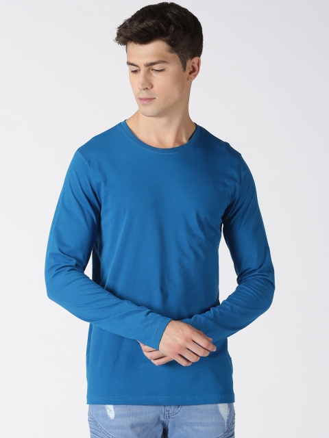 

Blue Saint Men Blue Solid Round Neck Cotton T-shirt