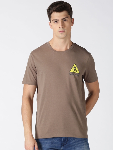 

Blue Saint Men Brown Printed Round Neck T-shirt