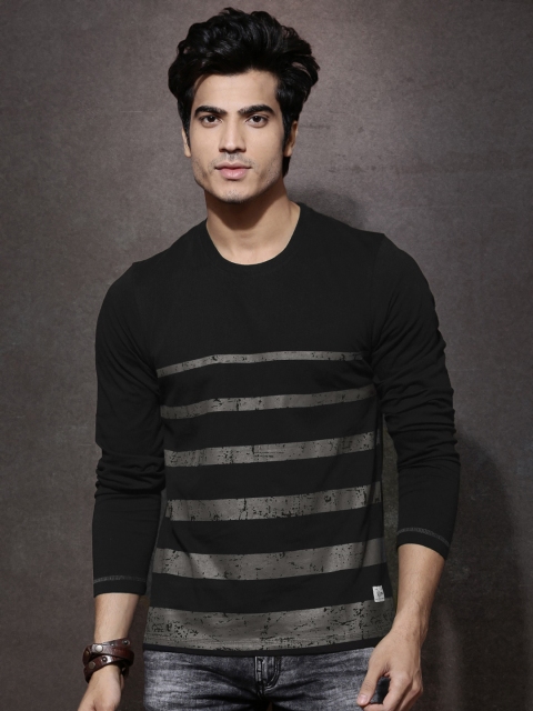 

Roadster Men Black & Charcoal Grey Striped Round Neck T-shirt