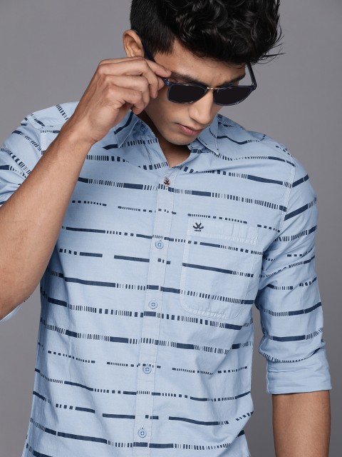 

WROGN Men Blue & Navy Blue Striped Slim Fit Casual Shirt