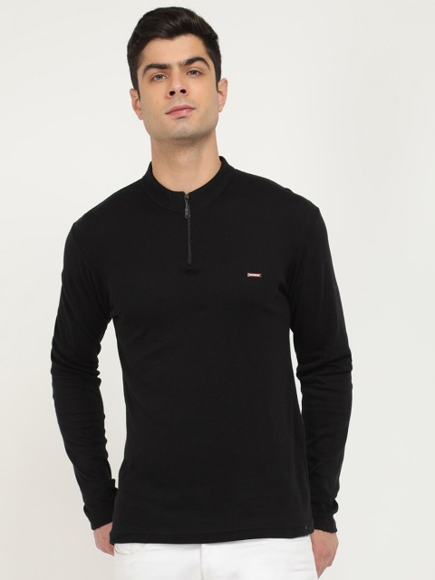 

V2 Value & Variety Men Black Solid Mock Collar T-shirt
