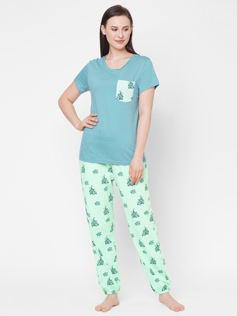 

Mystere Paris Women Green Printed Night suit