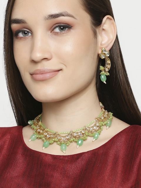 

OOMPH Gold-Toned & Green Kundan-Studded Beaded Handcrafted Jewellery Set