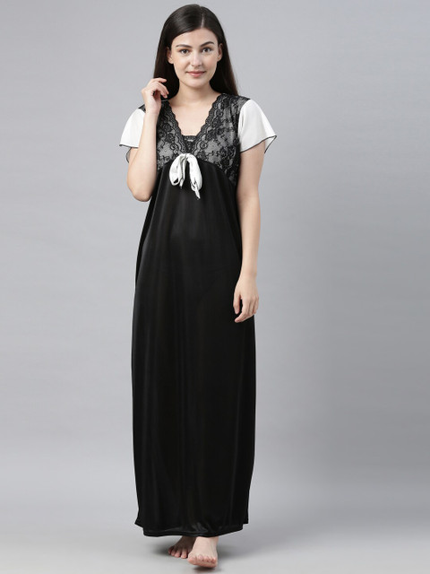 

Bailey sells Black & White Solid Nightdress