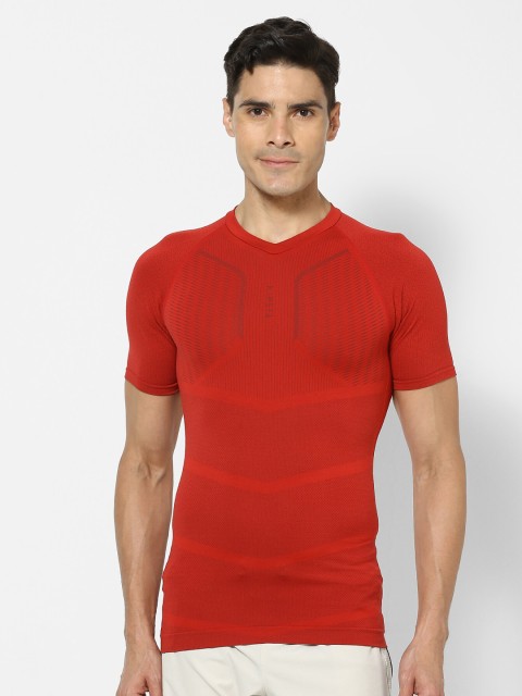 

Kipsta By Decathlon Men Red Self Design Keepdry V-Neck Football T-shirt