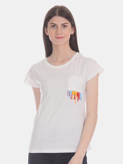 

Sugr Women White Solid Round Neck T-shirt