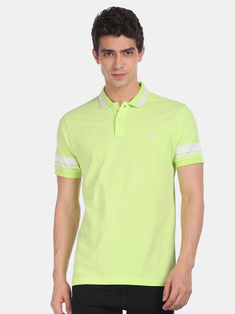 

Aeropostale Men Green Solid Polo Collar T-shirt