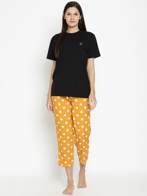 

COASTLAND Women Black & Yellow Solid Night suit