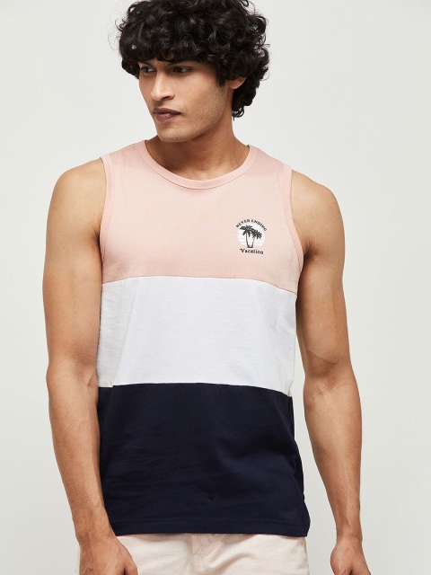 

max Men Peach & White Colourblocked Round Neck T-shirt