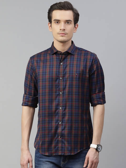 

Tommy Hilfiger Men Navy Blue & Red Tartan Checks Pure Cotton Casual Shirt