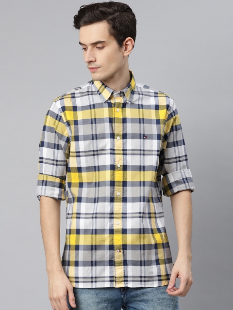 

Tommy Hilfiger Men White & Yellow Regular Fit Checked Casual Shirt