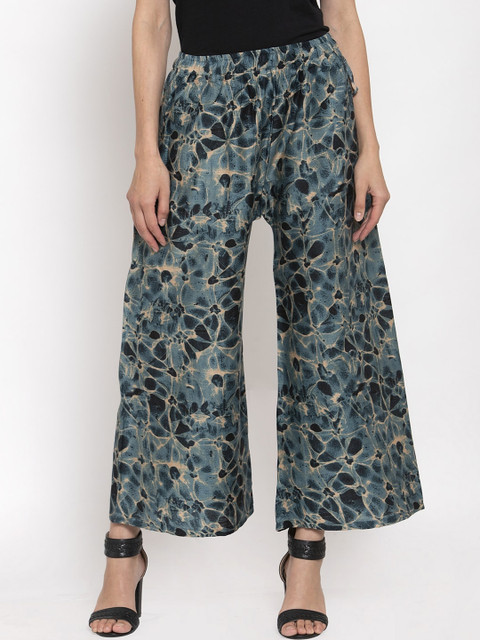 

TAG 7 Women Blue & Black Printed Flared Palazzos