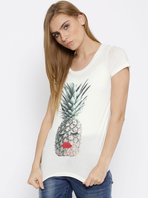 

Vero Moda Off-White Printed T-shirt
