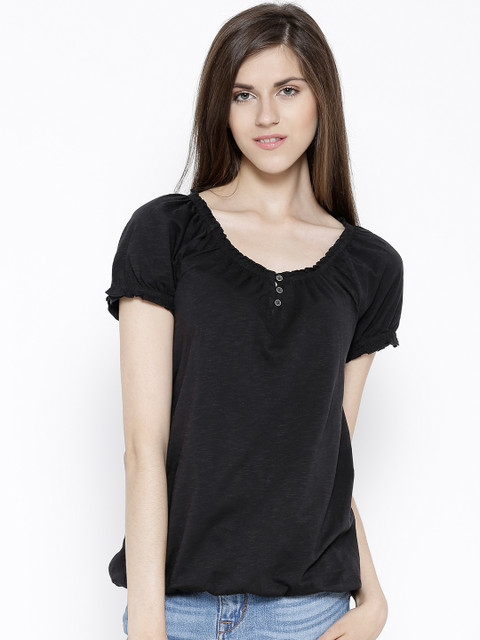 

Sera Black Top with Gathers