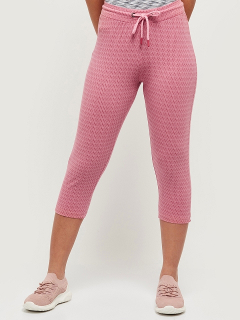 

max Women Pink Printed Slim Fit Capris
