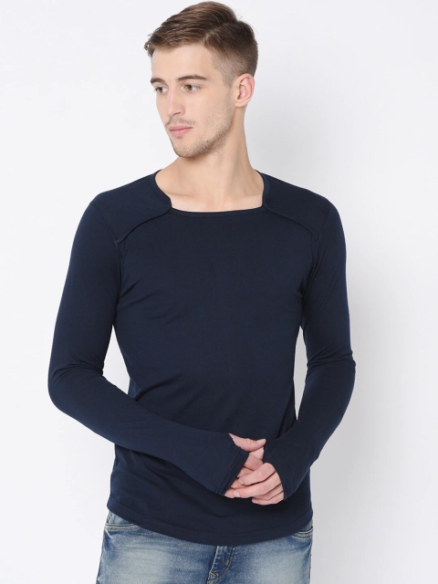

Rigo Men Navy Blue Solid Square Neck T-shirt
