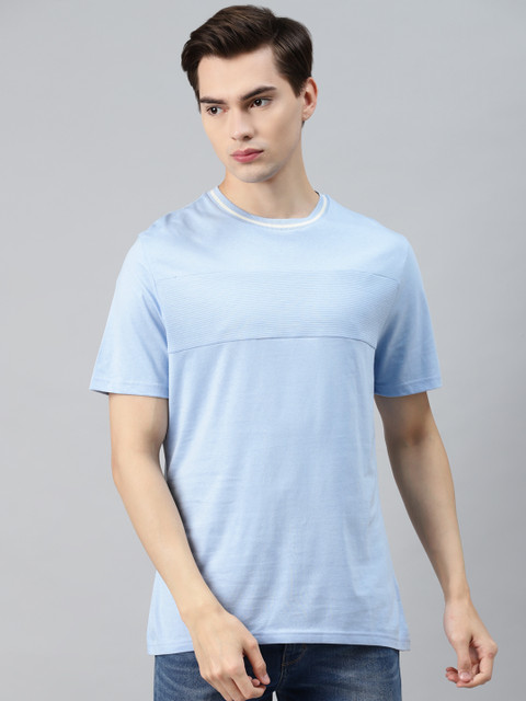 

Marks Spencer Men Blue Pure Cotton Solid Pure Cotton T-shirt