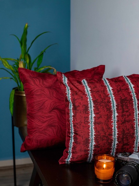 

SHIVANAA HOMES Red & White Set of 2 Abstract Square Cushion Covers