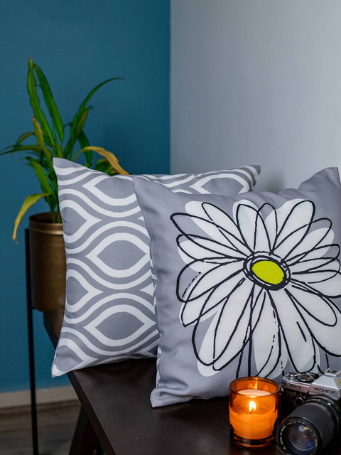 

SHIVANAA HOMES Grey & White Set of 2 Abstract Square Cushion Covers