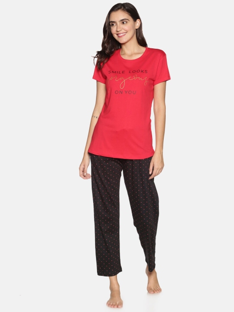 

TWIN BIRDS Women Red & Black Printed Night Suit