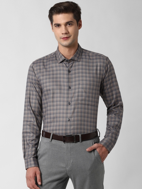 

Peter England Men Grey Checked Formal Shirt