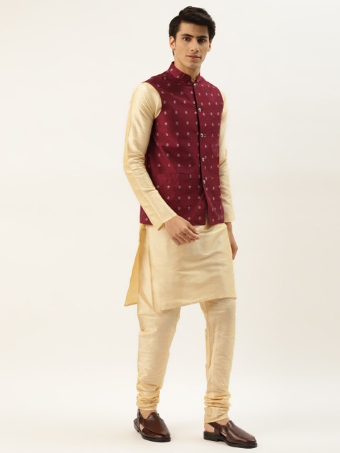 

SOJANYA Men Maroon & Golden Ethnic Motifs Jacquard Kurta & Churidar with Nehru Jacket
