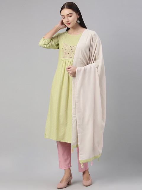

AHIKA Women Green Floral Yoke Design Pure Cotton Kurta with Trousers & With Dupatta