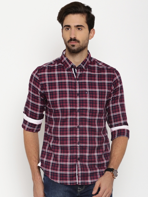 

Harvard Men Maroon & Navy Checked Casual Shirt