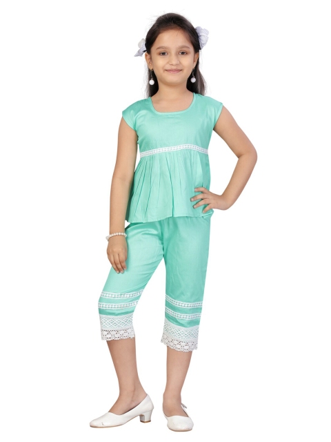 

Aarika Girls Sea Green & White Self Design Top with Pyjamas