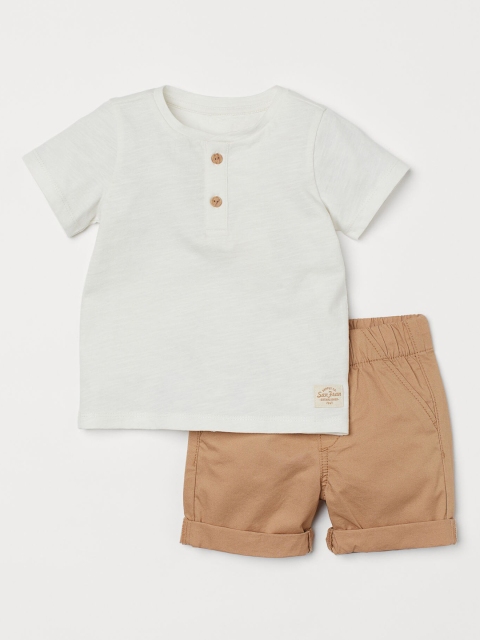 

H&M Boys 2-Piece White & Beige Cotton T-Shirt & Shorts Set
