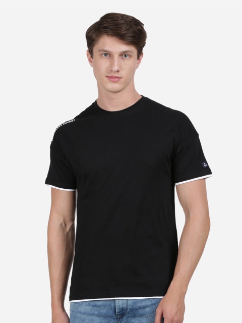 

ANTHEM Men Black Solid Round Neck T-shirt