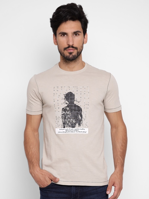 

Richlook Men Beige Printed Round Neck T-shirt