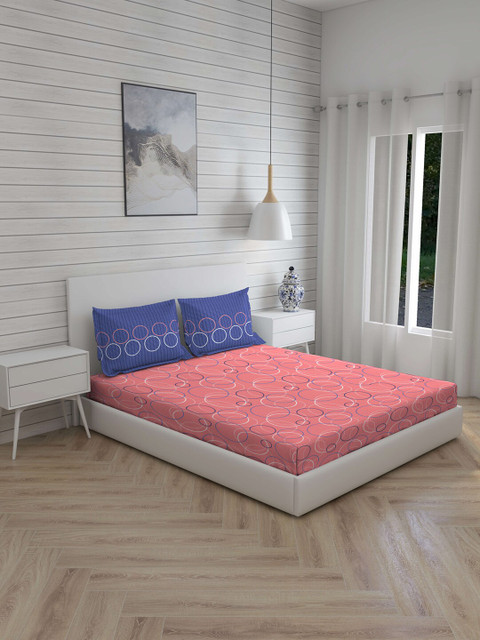 

Layers Pink & White Geometric 104 TC Cotton 1 Queen Bedsheet with 2 Pillow Covers