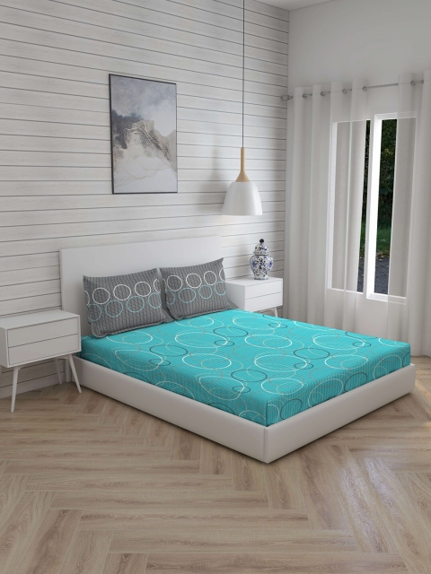 

Layers Blue & Grey Geometric 104 TC Cotton 1 Queen Bedsheet with 2 Pillow Covers