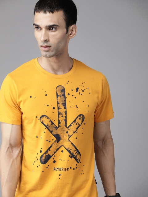 

Roadster Men Mustard Yellow & Black Graphic Print Cotton T-shirt